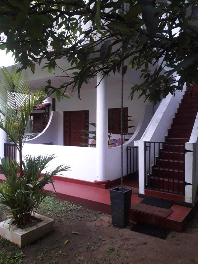 Villa 159 Hikkaduwa Buitenkant foto