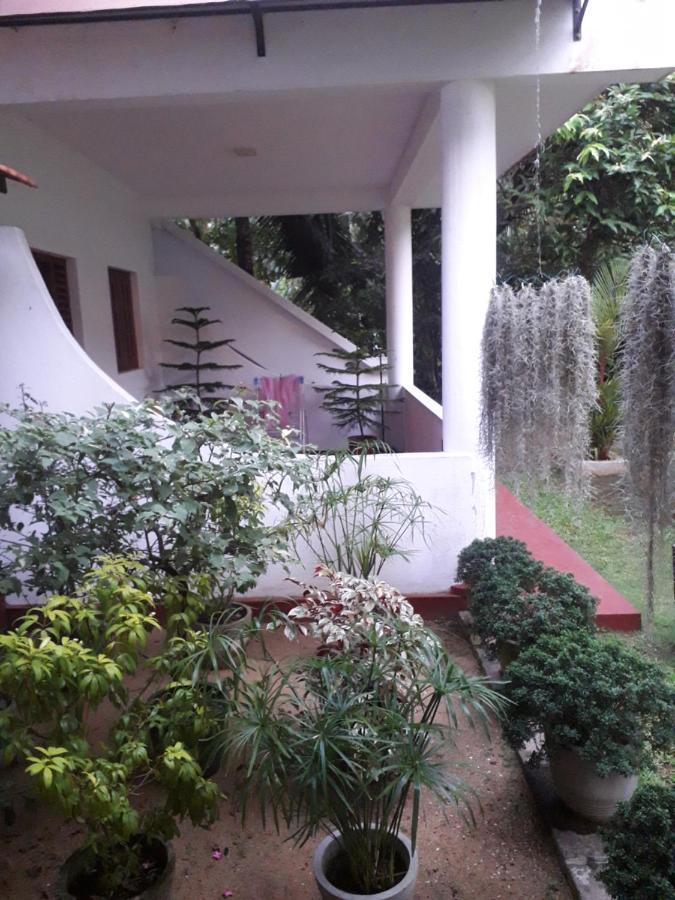 Villa 159 Hikkaduwa Buitenkant foto